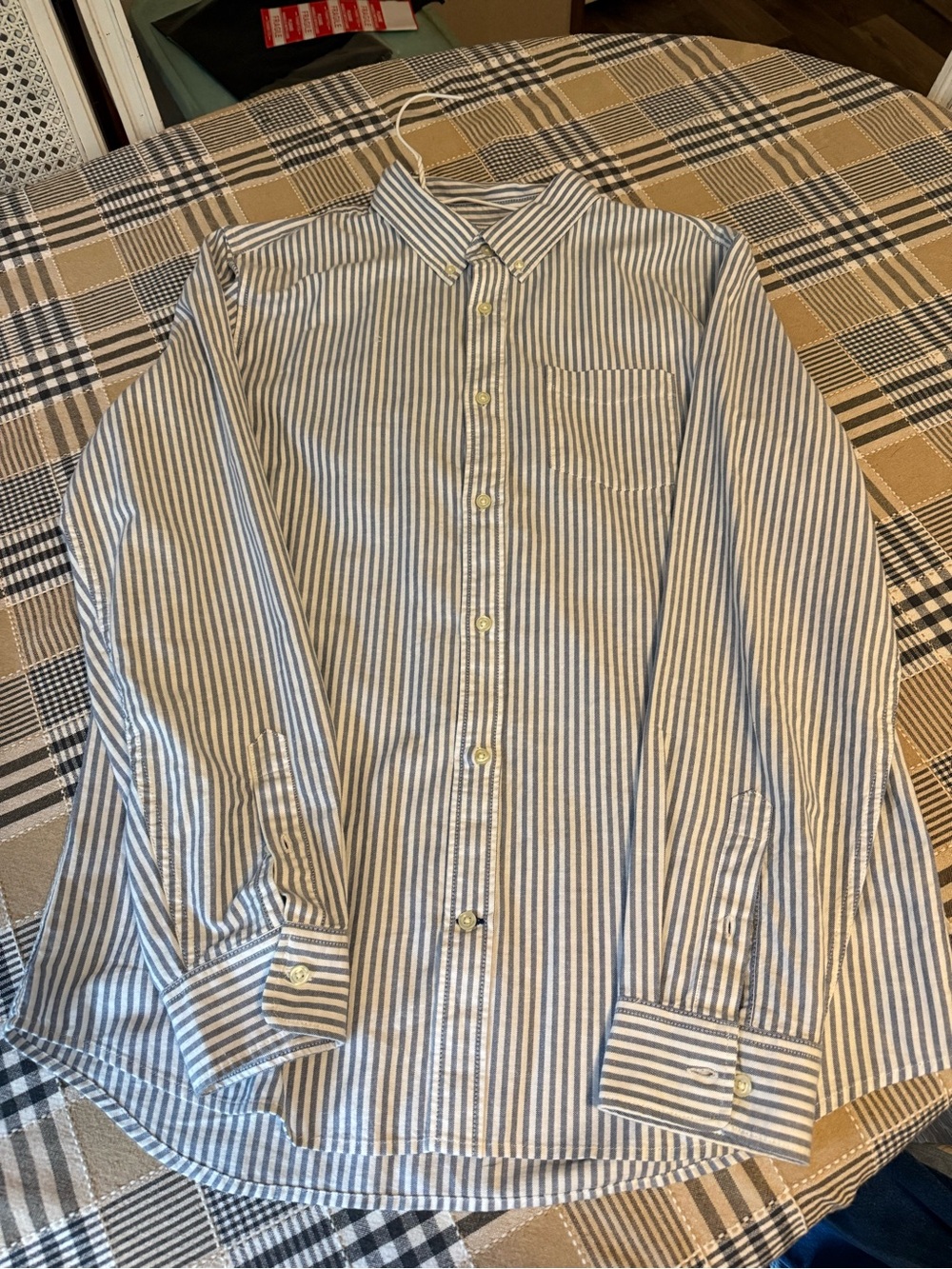 GAP Men's Blue and White Striped Dress Shirt